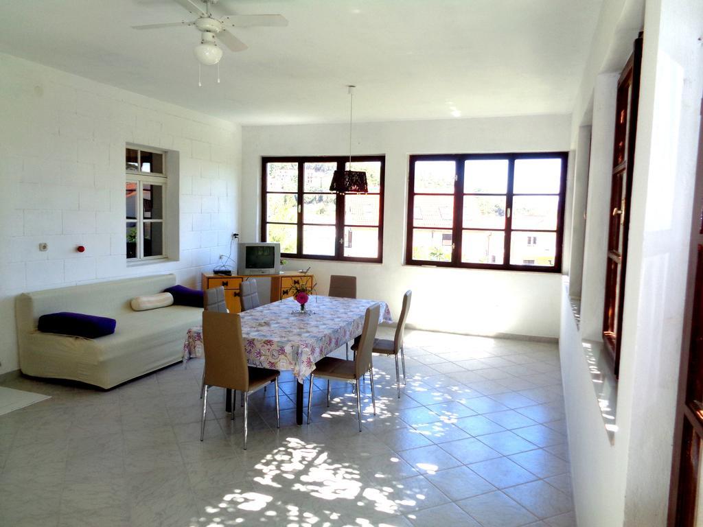 Apartments Skrivaneli 耶尔萨 外观 照片