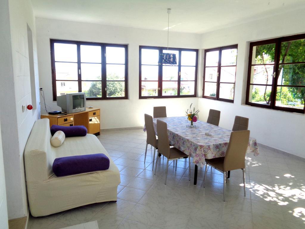 Apartments Skrivaneli 耶尔萨 外观 照片